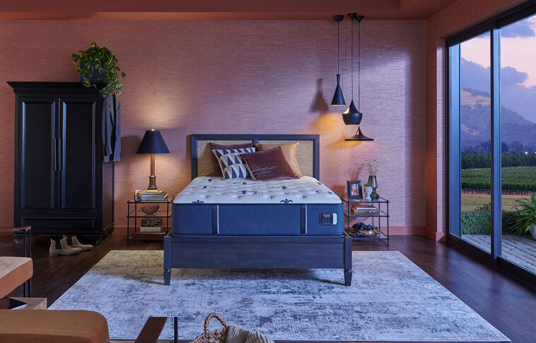 Stearns and Foster Studio  Medium Tight Top Mattress 14" image number 3