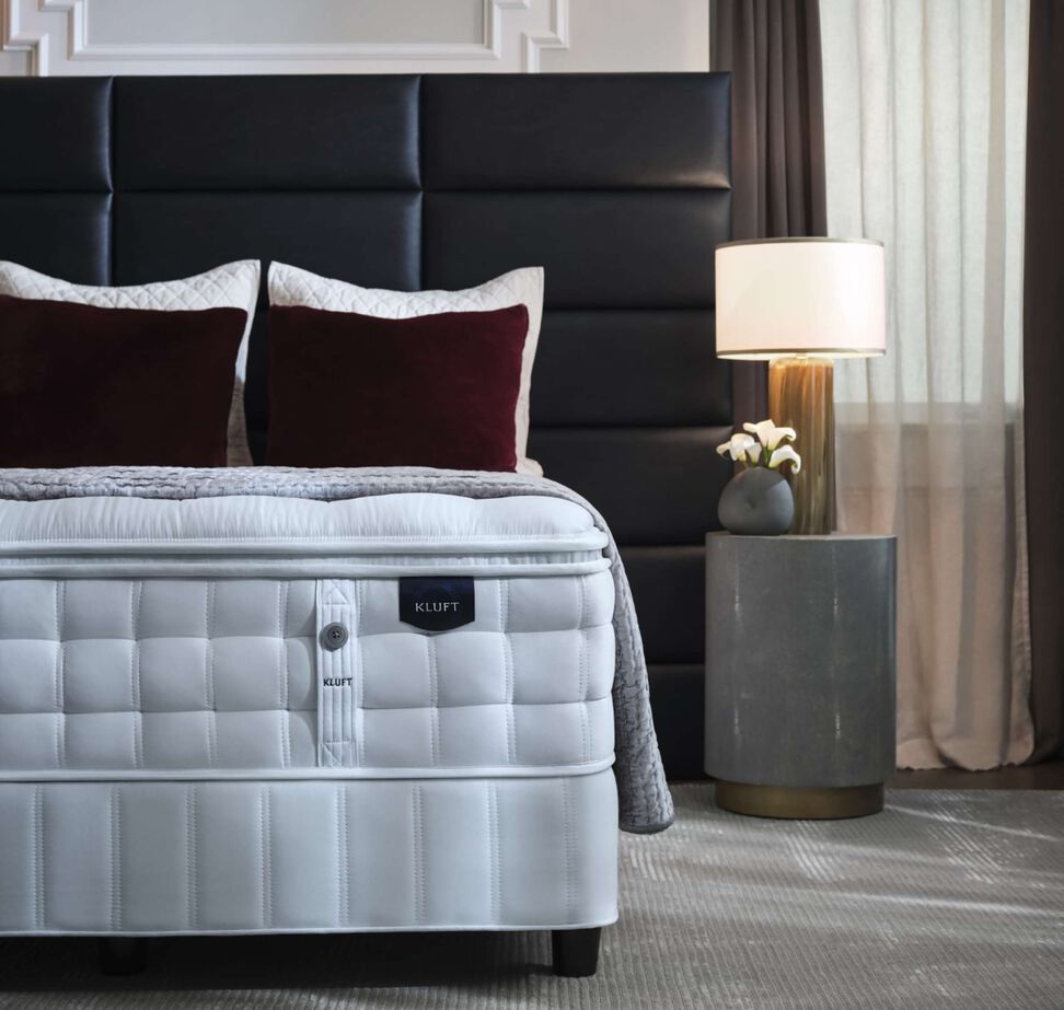 Kluft Royal Ascent  Plush Mattress 15" image number 0