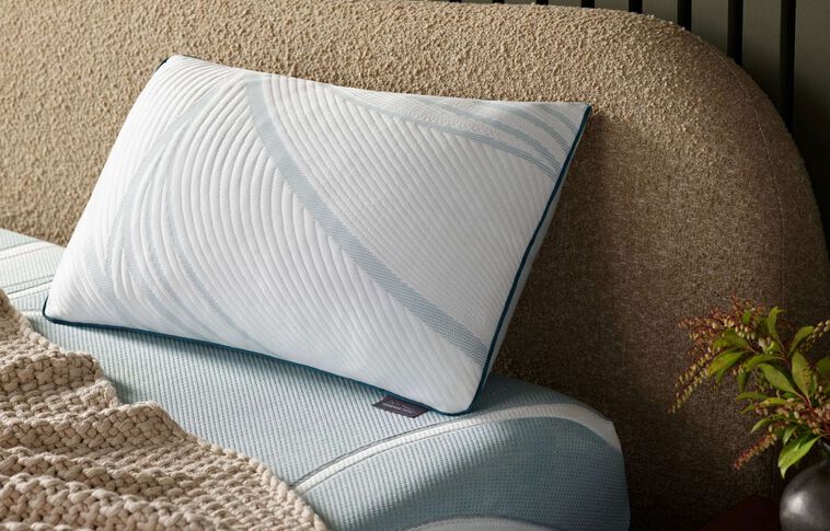 Tempur-Pedic Adapt ProAdjust Pillow image number 4