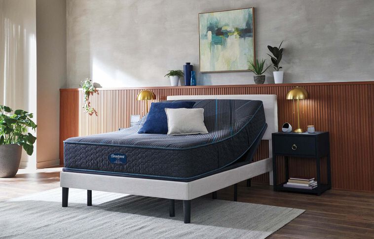 Beautyrest Hybrid Level 2 Plush Mattress 12" image number 1