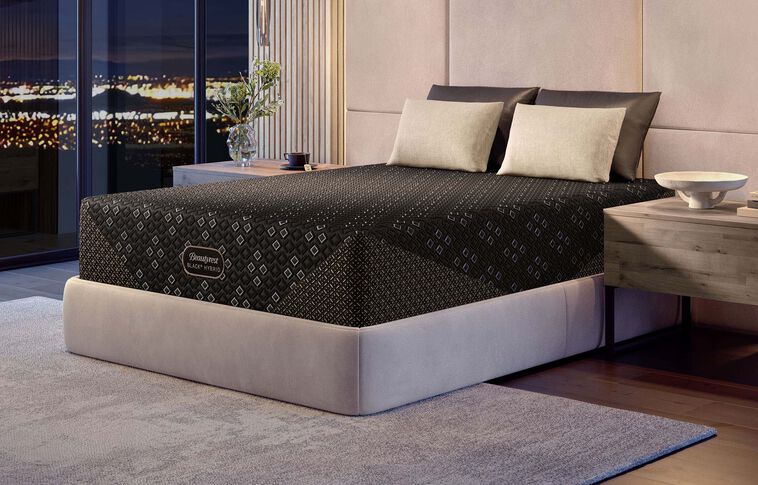 Beautyrest Black Hybrid Series Three XCS Plush Mattress 14.5" image number 0
