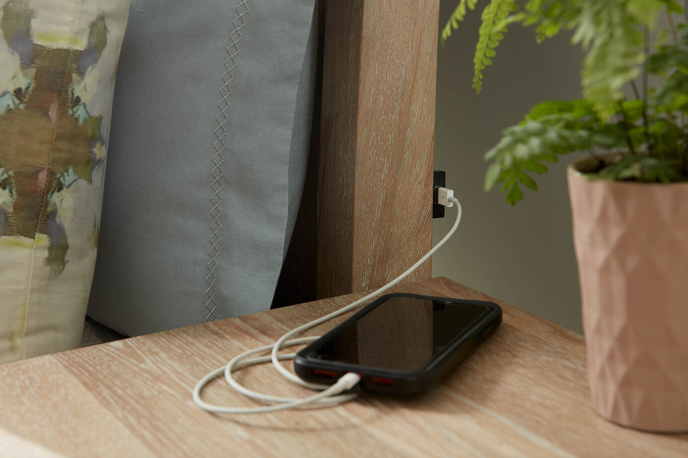 Aspen Home Cambridge Framed Panel Bed image number 2