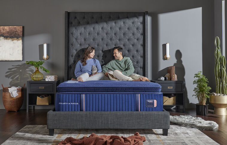 Stearns and Foster Reserve  Firm Pillow Top Mattress 17" image number 0