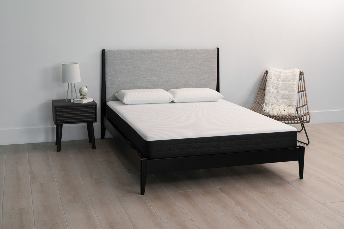 Mancini's California Collection Marina Firm Mattress 8" image number 2