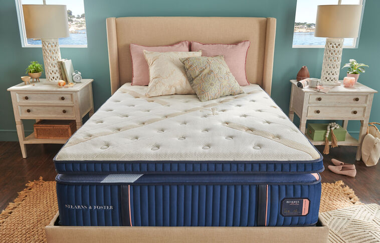 Stearns and Foster Reserve Duet Medium Firm Mattress 17" image number 3