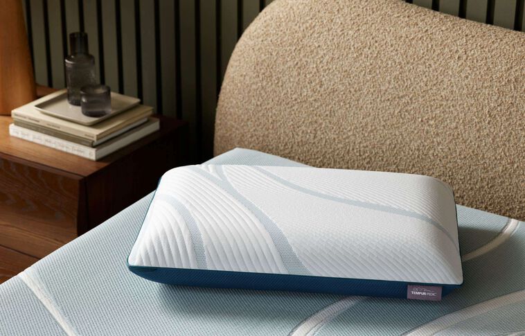 Tempur-Pedic Adapt ProLo 2.0 Pillow image number 4