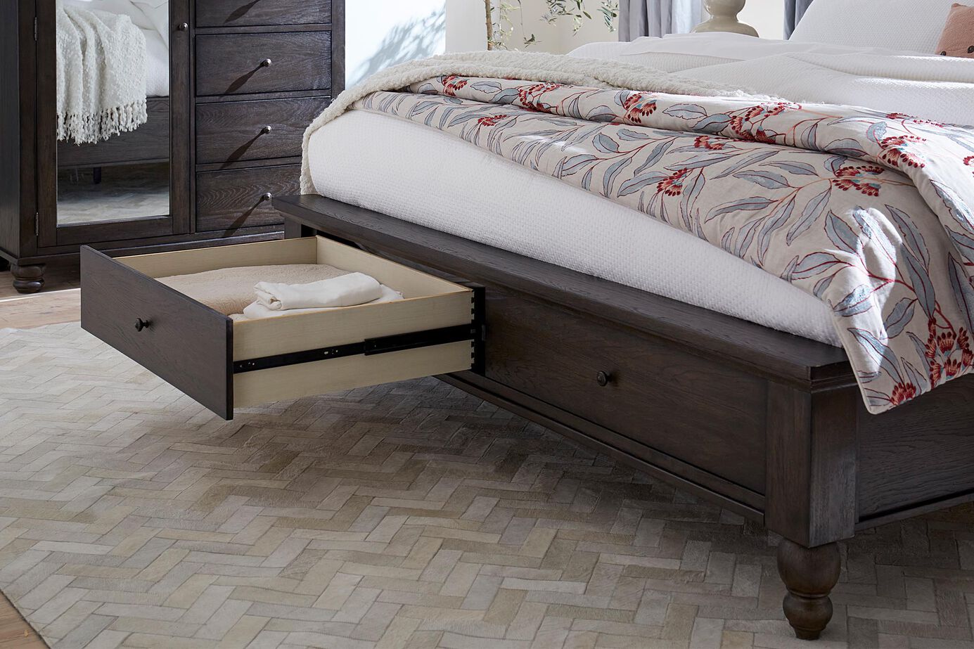 Aspen Home Cambridge Sleigh Bed with Storage image number 3
