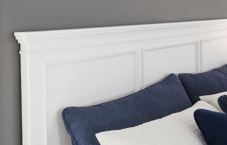 Signature Design Fortman Panel Bed Complete image number 1