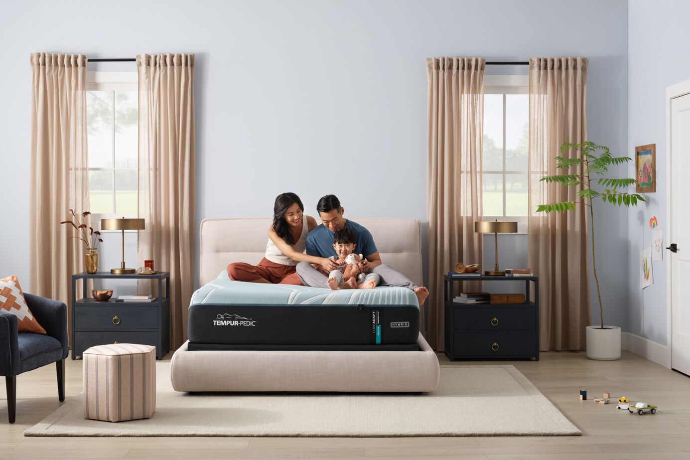 Tempur-Pedic LuxAdapt 2.0  Medium Hybrid Mattress 13" image number 0