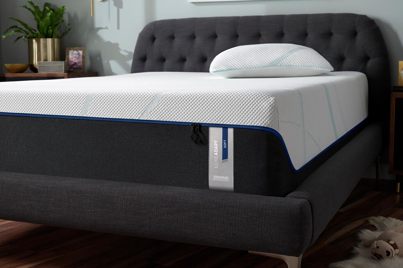 Tempur-Pedic TEMPUR-LuxeAdapt Previous Generation Soft Mattress 13" image number 4