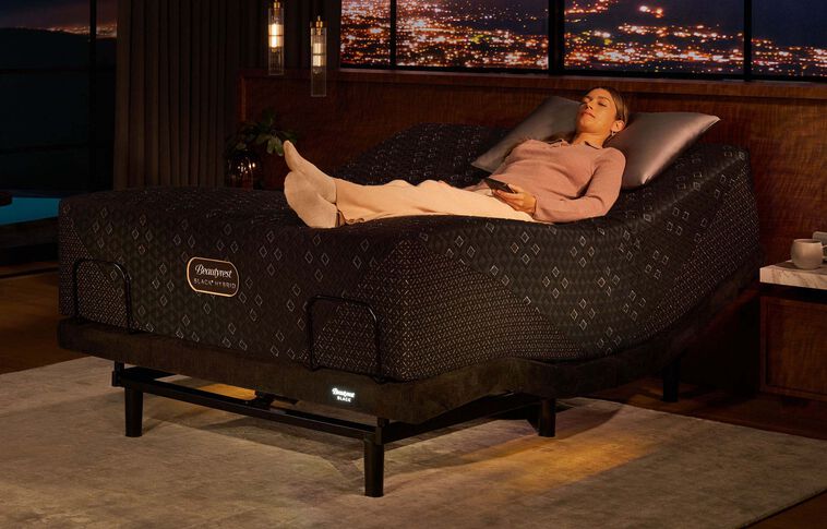 Beautyrest Black Luxury 2.0 Adjustable Base image number 1