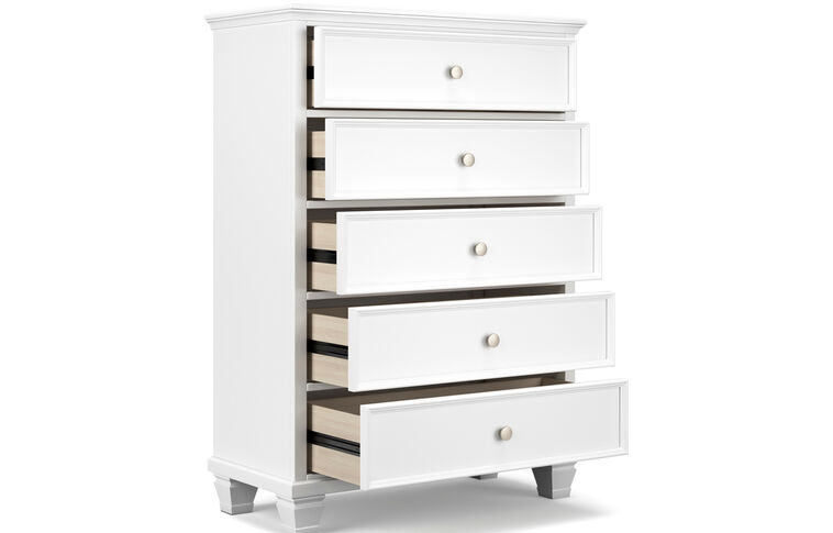 Signature Design Fortman 5 Drawer Chest image number 3