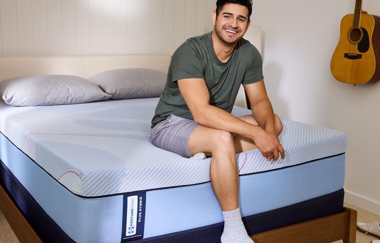 Sealy Posturepedic Plus Hybrid Paterson II Medium Mattress 13" image number 0