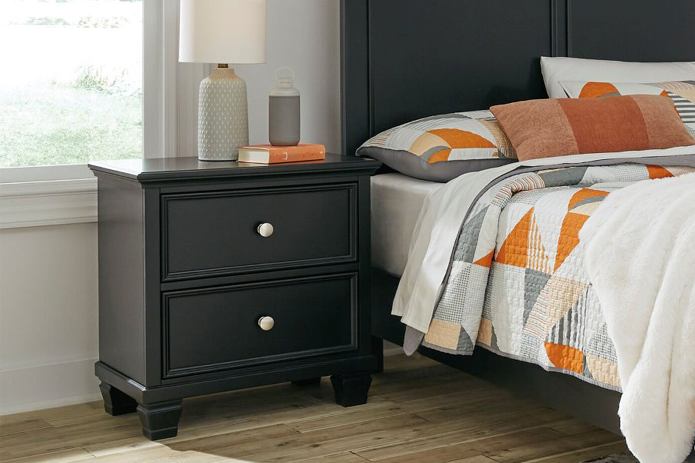 Signature Design Lanolee 2 Drawer Nightstand image number 0